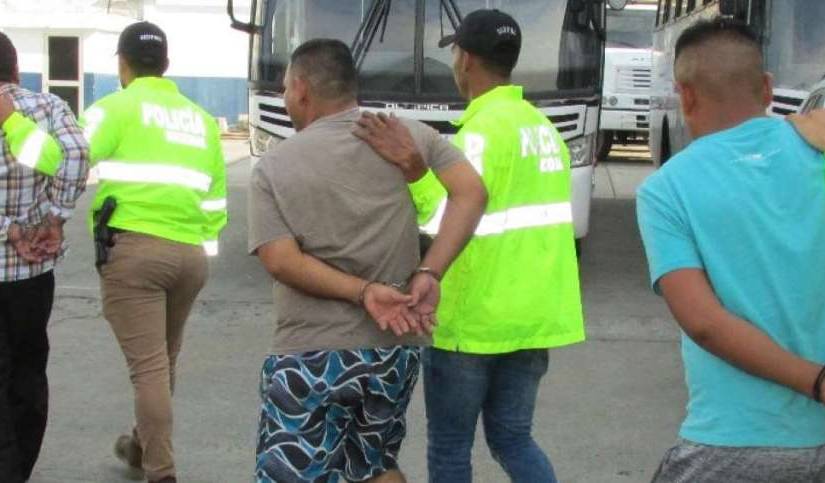 Ocho detenidos en operativo policial realizado en Durán