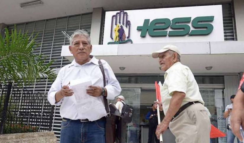 En agosto el IESS podría tener problemas para pagar a jubilados