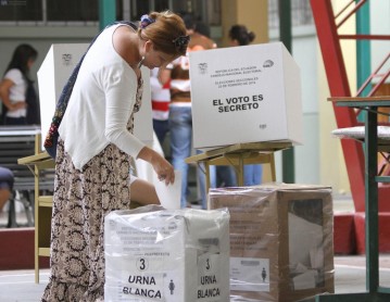 ¿Cómo ha cambiado el mapa político del Ecuador de 2009 a 2014?