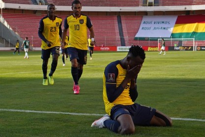 Postales del partido Bolivia vs. Ecuador