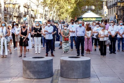 Recuerdan a víctimas de atentado de 2017 en Barcelona