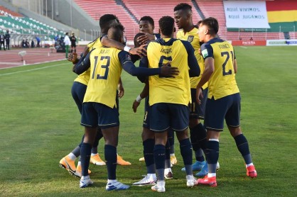 Postales del partido Bolivia vs. Ecuador