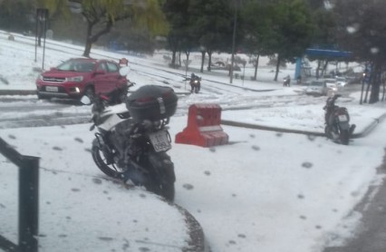 Acumulación de hielo en el Centro Histórico de Quito