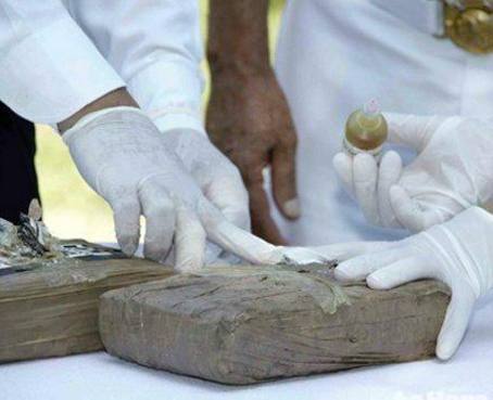 7,9 kilos de cocaína son decomisados en aeropuerto de Quito