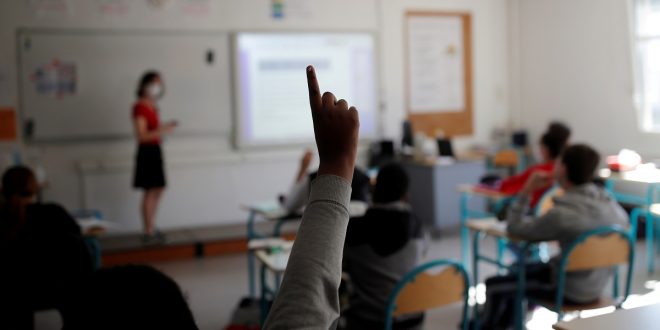 Padres decidirán si sus hijos recibirán clases presenciales