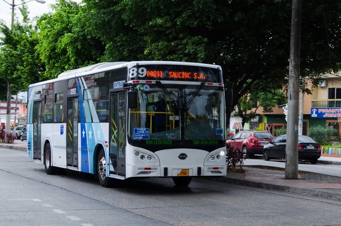 Durante el toque de queda, taxis y buses en Guayaquil podrán trabajar hasta la medianoche