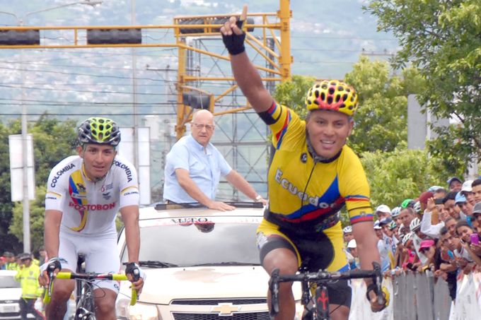 Jonathan Caicedo ya concentra para el Giro de Italia