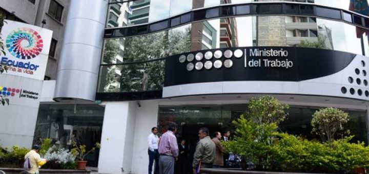 Ministerio de Trabajo crea fórmula para salario del 2021