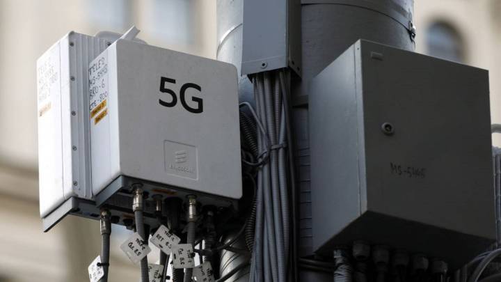 Liberan a trabajadores retenidos por creer que antenas 5G transmiten COVID-19 en Perú