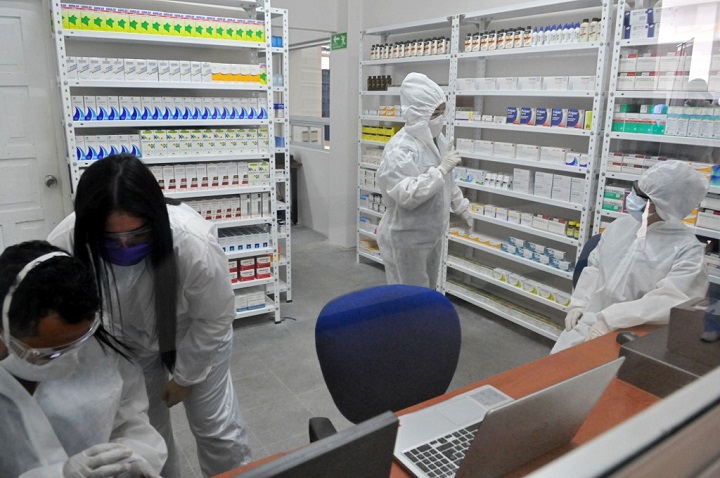 Ecuador registra 3.334 fallecidos oficiales y 38.571 positivos por COVID-19