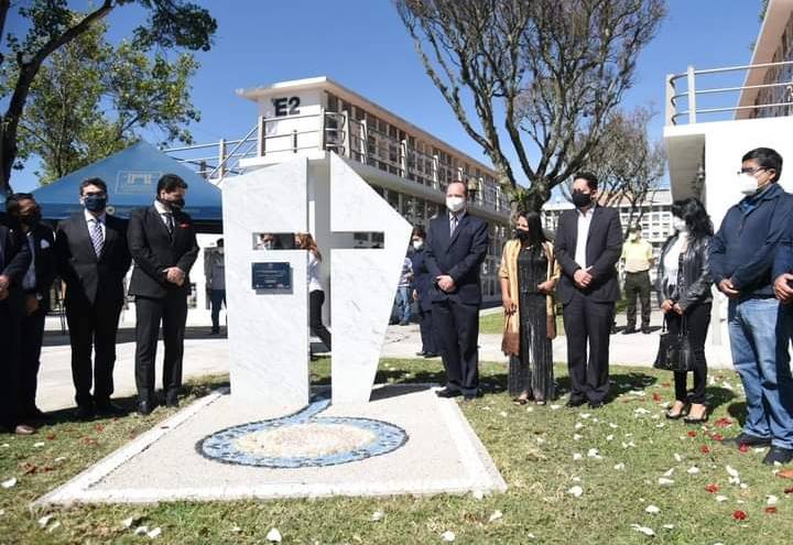 Cuenca rinde homenaje a fallecidos por COVID