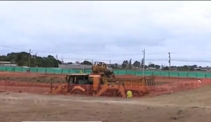 Habitantes de Pedernales harán protesta para que continúe construcción del hospital