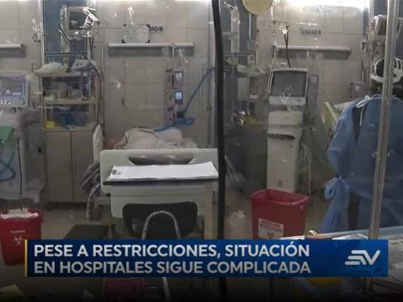 Aún con las restricciones, los hospitales de Quito continúan colapsados