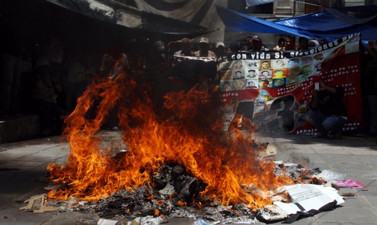 Memoria de los 43 estudiantes desaparecidos abandera boicot electoral en México