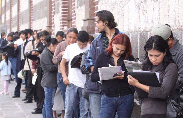 Temen destrucción de hasta 550.000 empleos en Ecuador