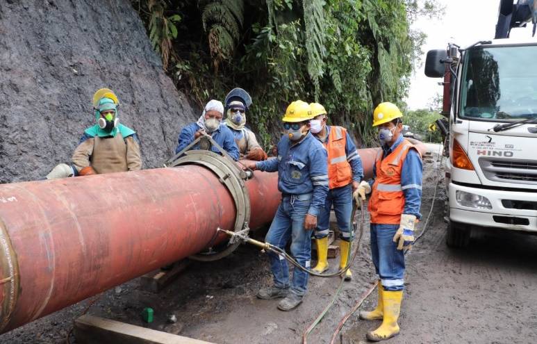 Reanudan parcialmente operaciones de oleoducto tras daños en Amazonía