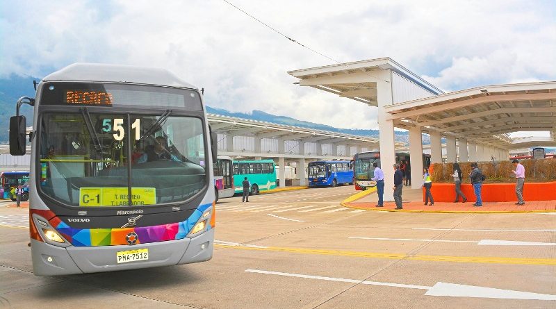 Quito: vías cerradas; trolebús y Ecovía habilitados