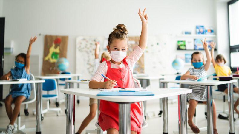 Cómo las cuarentenas afectan el lenguaje en niños pequeño