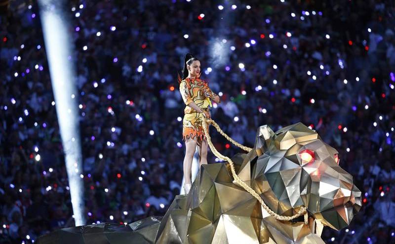 (VIDEO) La presentación de Katy Perry que dejó sin aliento en el Super Bowl