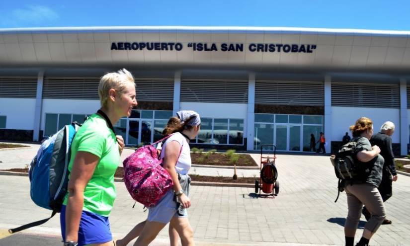 Turistas podrán entrar al país con el certificado de vacunación