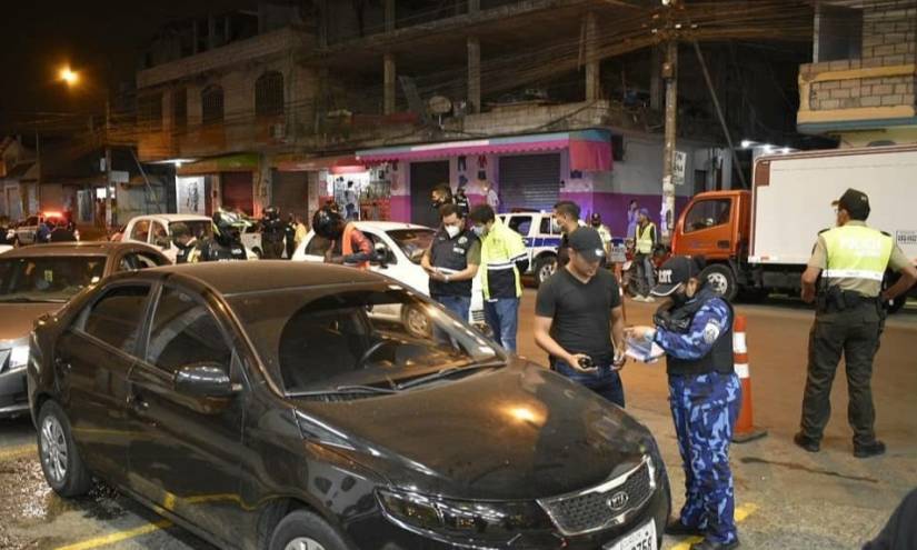 Policía detuvo en Guayaquil a dos bandas de asaltantes