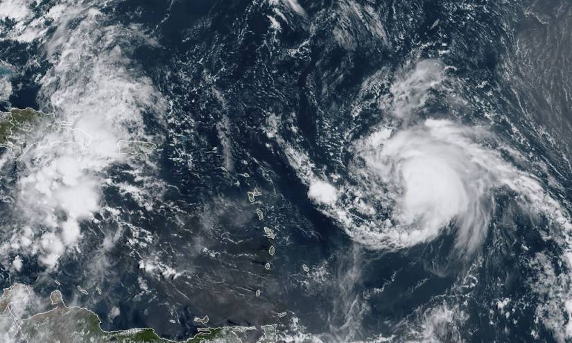 Huracán Jerry se mueve rumbo a islas del Caribe