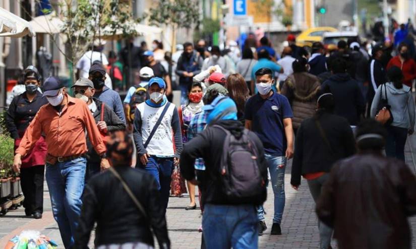 En el centro de Quito no usan mascarilla