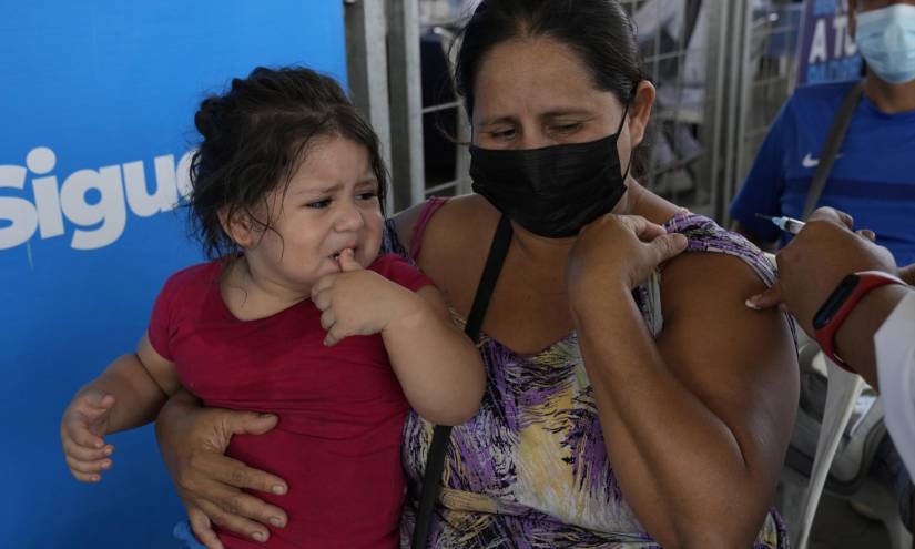 Ecuador registra 619 nuevos casos de COVID-19 y acumula 493.767 positivos