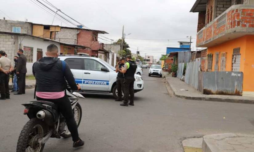 Hombre aparece muerto en zanja de Durán