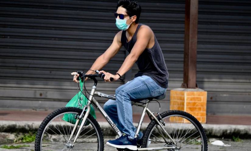 ¿Por qué las personas entre 20 y 49 años son las más contagiadas con coronavirus en Ecuador?