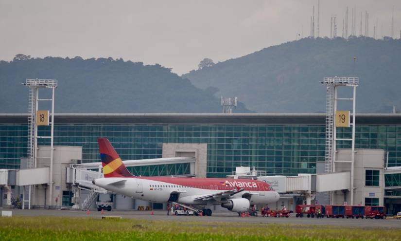 Alcaldesa de Guayaquil rechaza que vuelos comerciales nacionales operen el 1 de junio