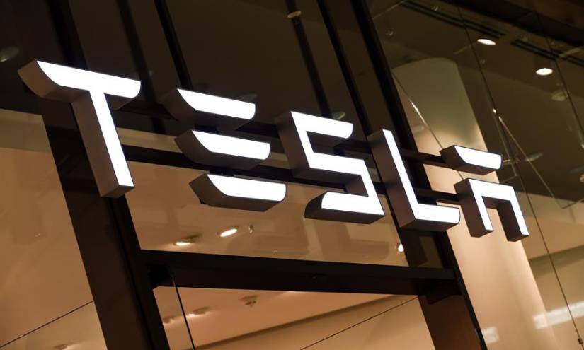 Tesla sigue escalando en Wall Street y ya vale más que Facebook