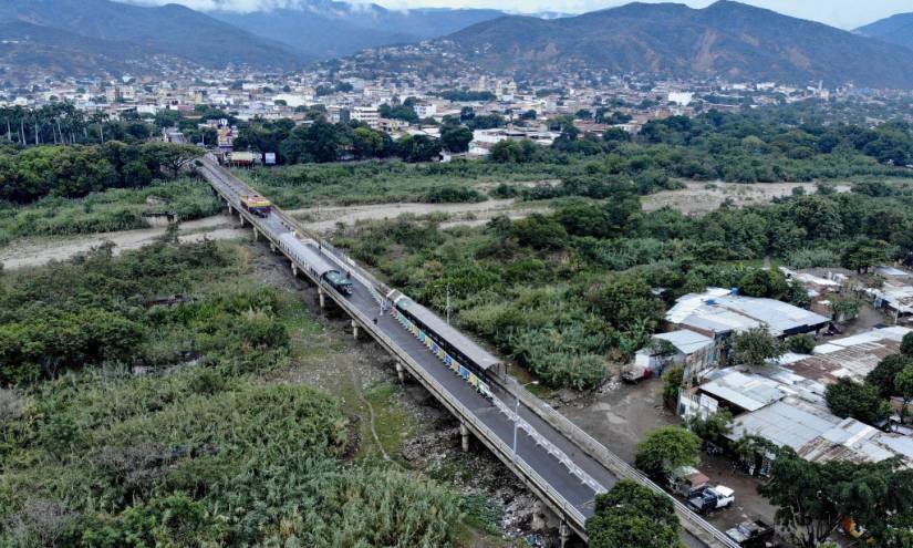 Colombia prohíbe el ingreso a extranjeros por coronavirus