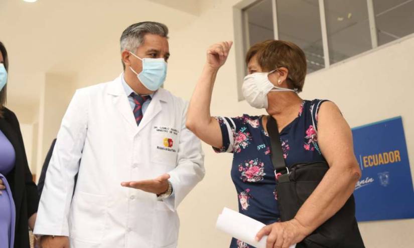 COVID-19: Ministro de Salud considera nuevo confinamiento