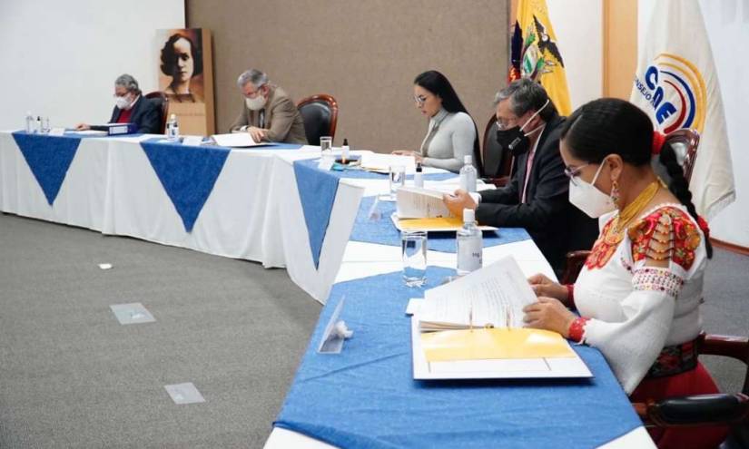 CNE otorga plazo al movimiento Unión Ecuatoriana