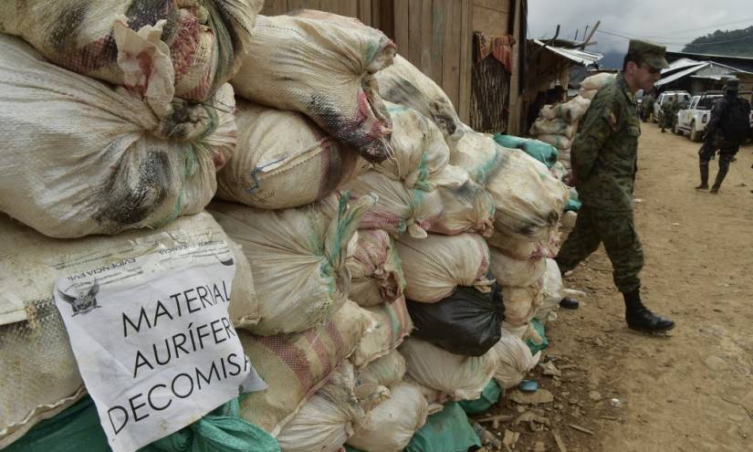 Ecuador, entre la minería a gran escala y la ilegal