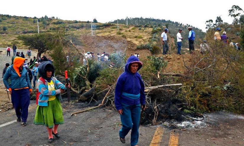 Grupos sociales continúan con &quot;movilización indefinida&quot;