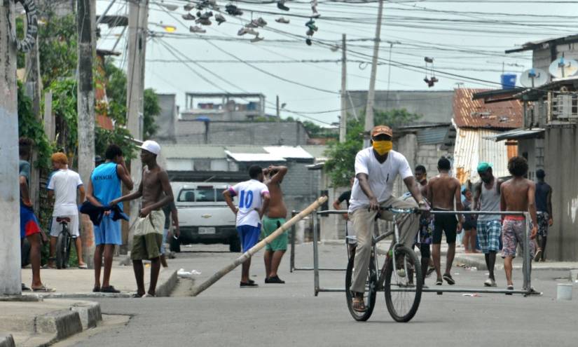 Nigeria, el barrio de Guayaquil que le corretea a la pandemia y el hambre