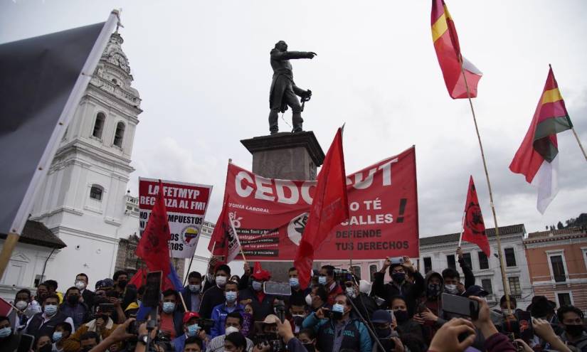 Feriado abre una tregua en la protesta social