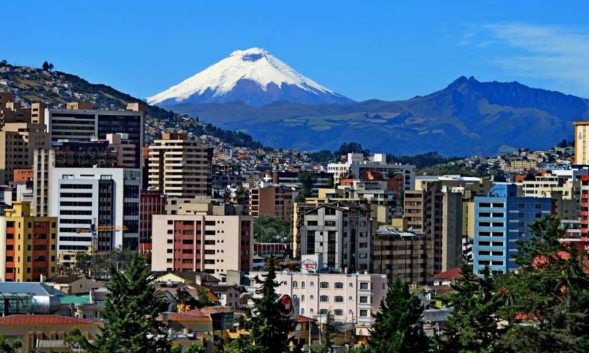 Extienden teletrabajo, pero rechazan la ley seca en Quito