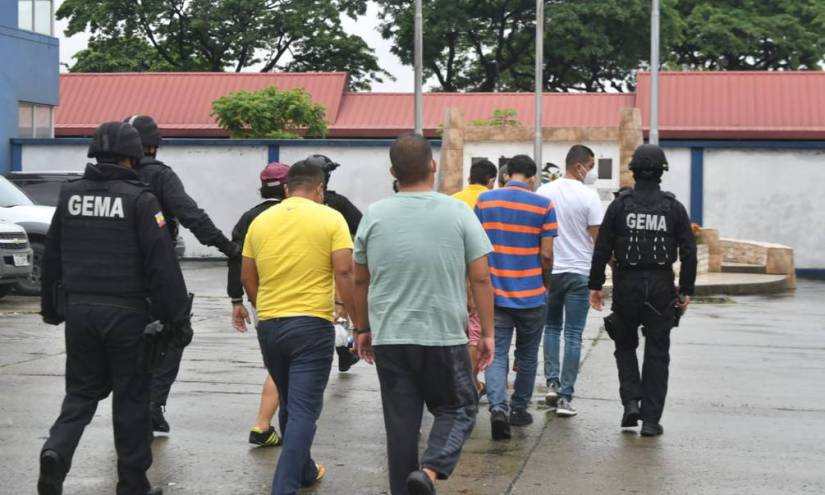 Policía desarticula a banda de sicarios en Durán