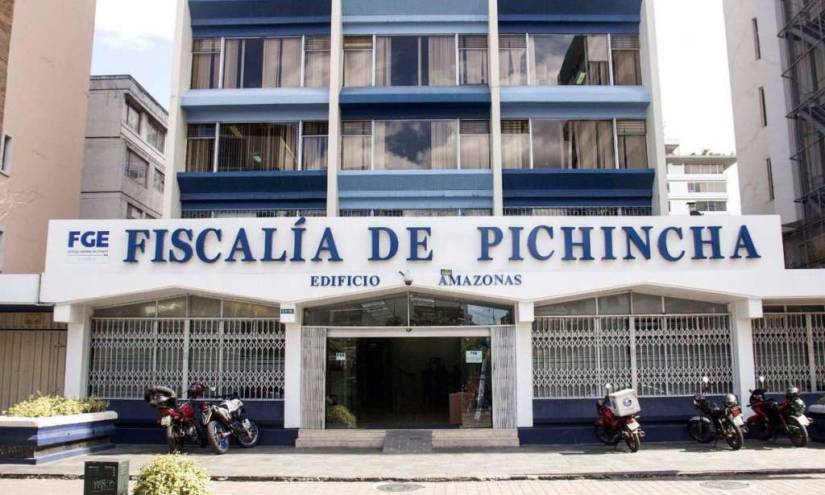 Fiscalía abre indagación por 4 delitos a exfuncionarios
