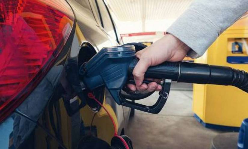 Anuncio de eliminación de subsidio a gasolina Extra debe tomar pocos días, según ministro