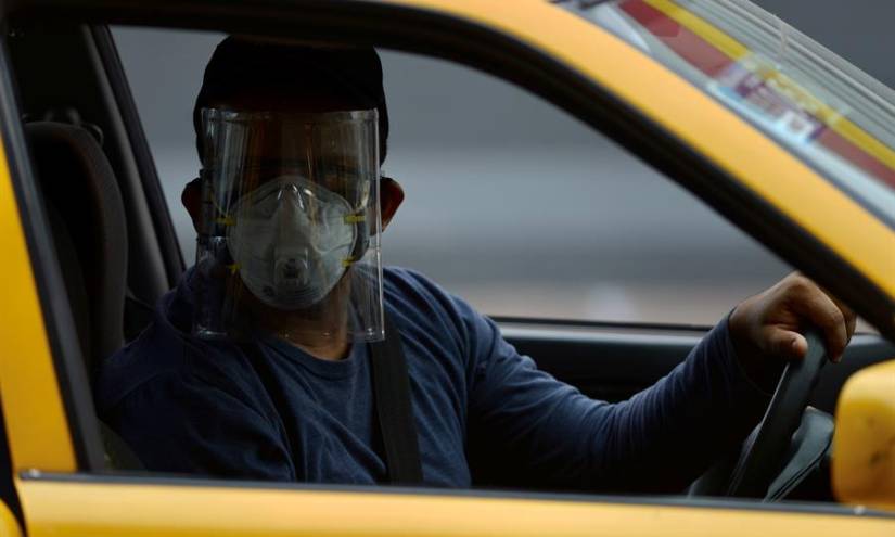 El COVID-19 se &#039;ensaña&#039; con los taxistas de Guayaquil