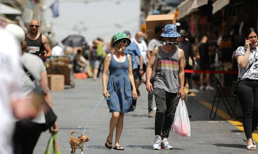 Israel elimina el uso obligatorio de mascarilla en exteriores