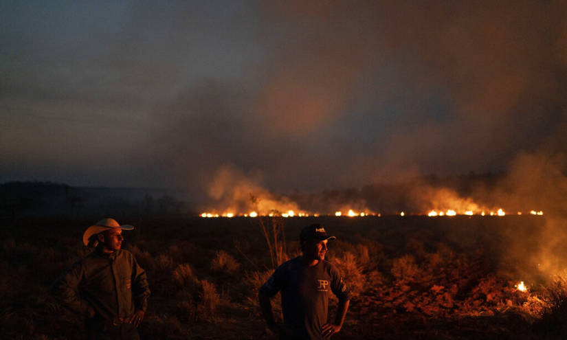 Combaten incendios en Amazonía y aparecen más focos