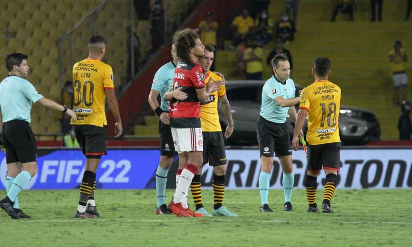 Damián Díaz sale llorando de la cancha tras la eliminación