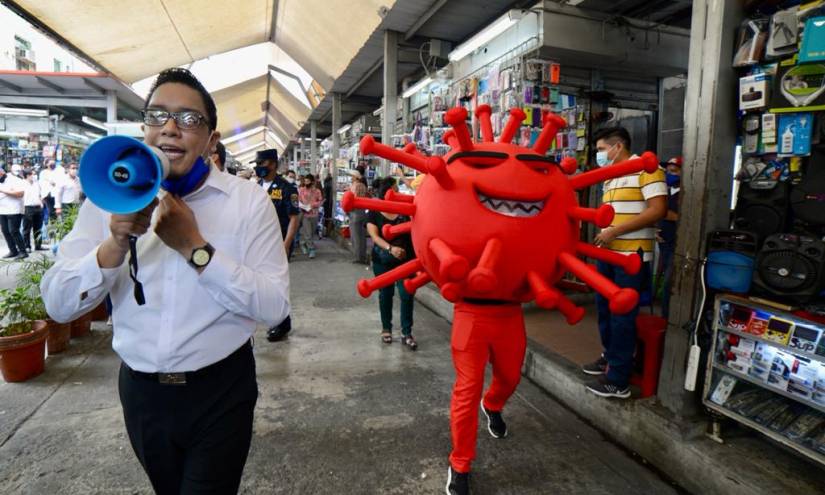 COVID-19: arranca intervención en La Bahía de Guayaquil