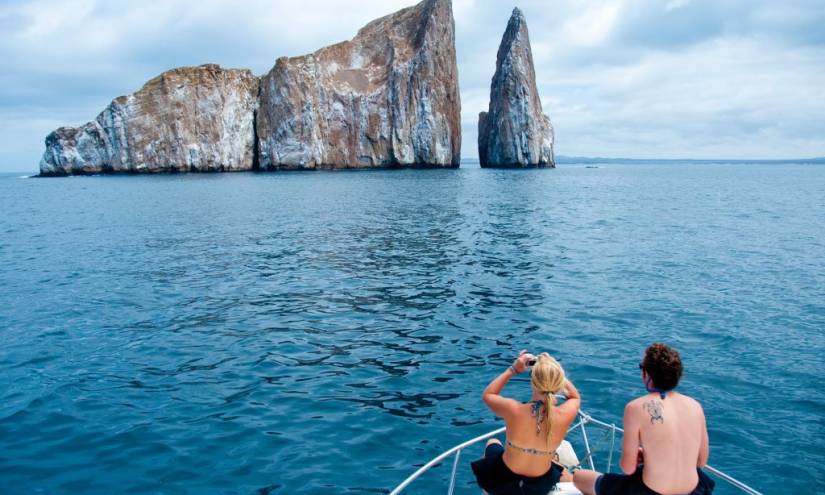 La reserva de Galápagos en el foco de un polémico canje de deuda