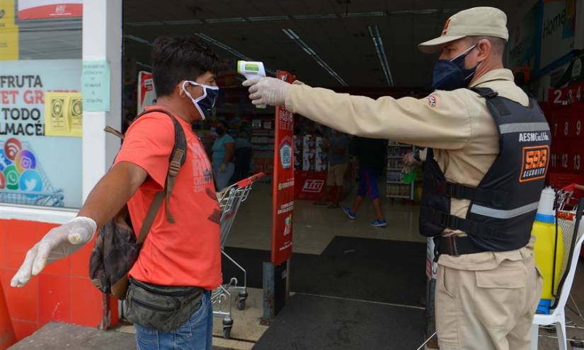 Guayaquil retomó su actividad comercial en semáforo amarillo